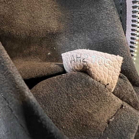 Sold x Louis Vuitton Haumea handbag - Picture 12 of 15